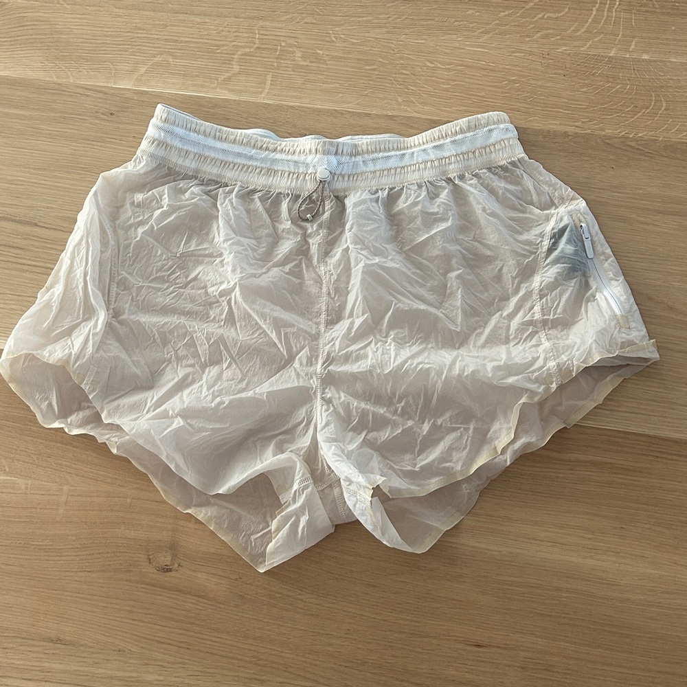 Lululemon step out high rise short - size 10